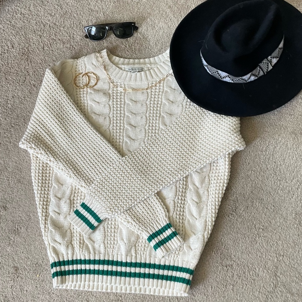 American Eagle white/cream sweater with green detail -Small